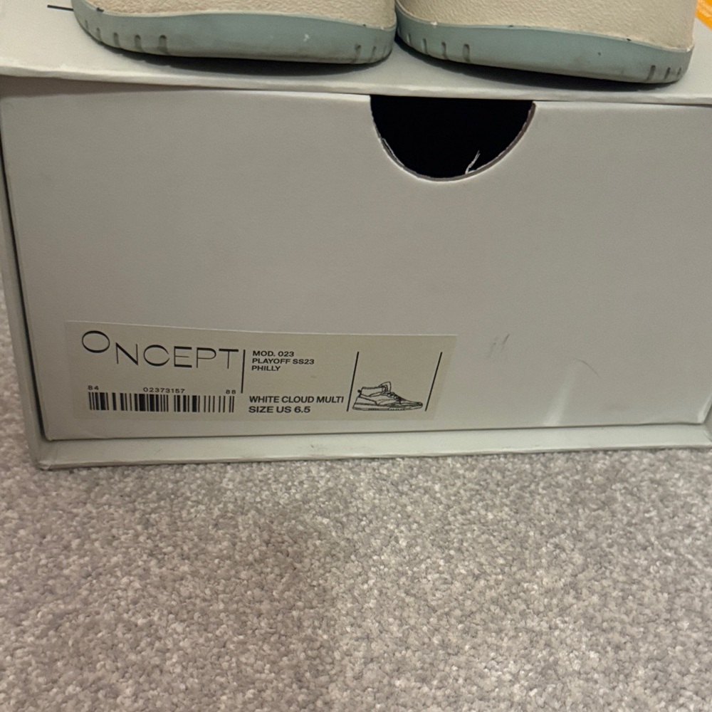ONCEPT Women's Athletic Shoes - White and Gray